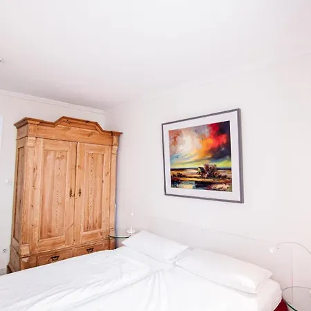 App. Ottsen - Direkt gegenüber der „Sylter Welle“ im Haus Atlantic